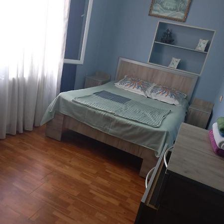 Квартира У Старого Бульвара Batumi Exteriör bild