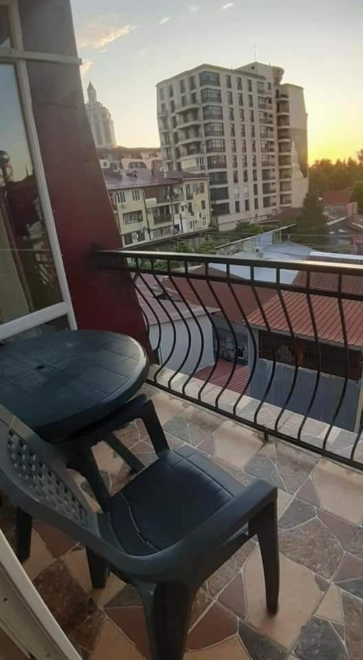 Квартира У Старого Бульвара Batumi Exteriör bild